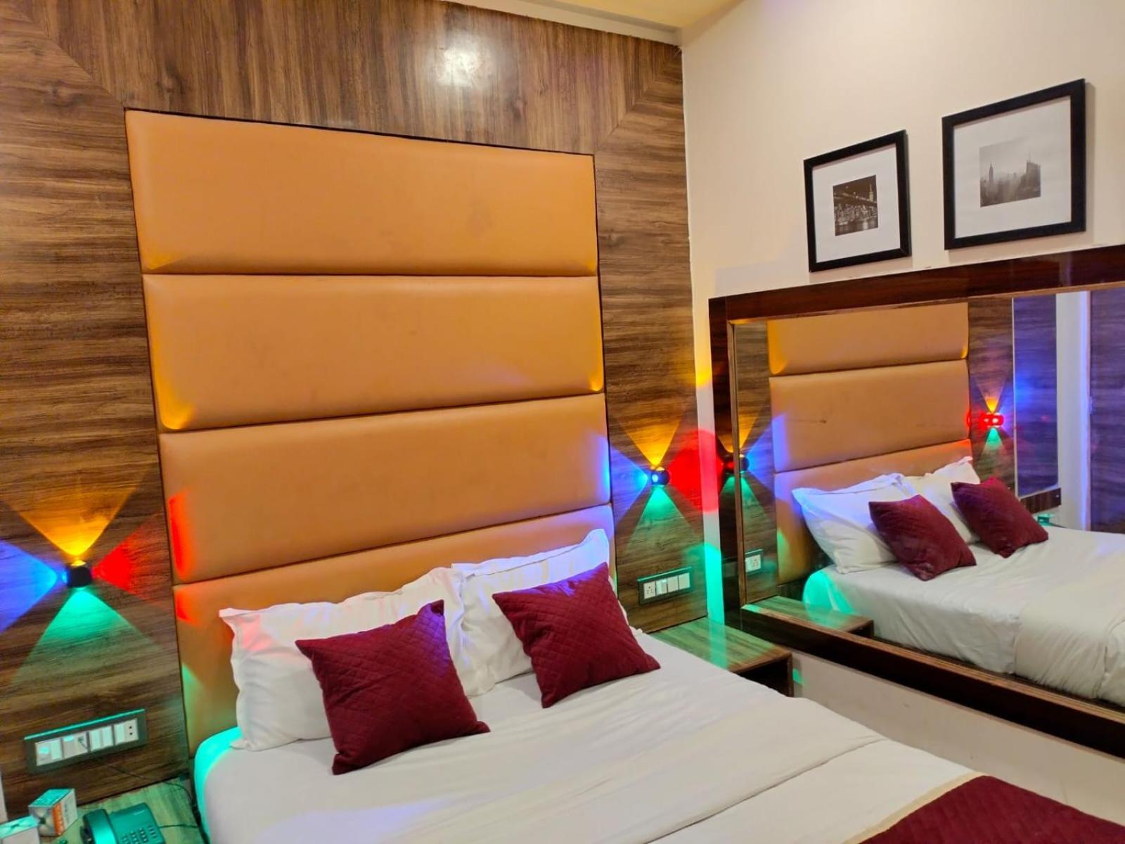 Hotel Blue Wellington - Near Mumbai Airport Ngoại thất bức ảnh