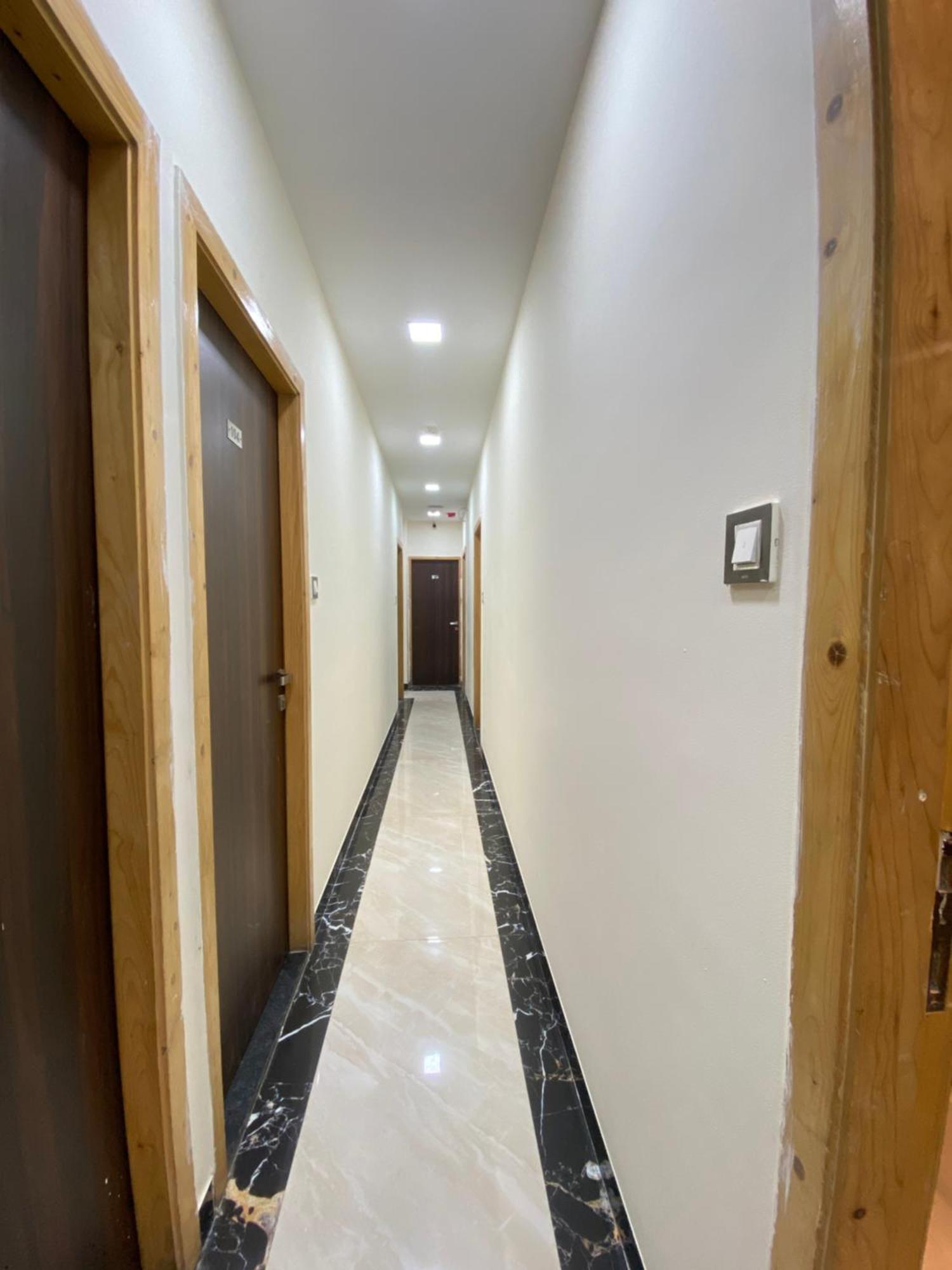 Hotel Blue Wellington - Near Mumbai Airport Ngoại thất bức ảnh